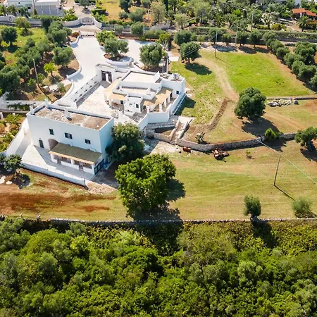 Masseria Abadia Uno 招待所 3*